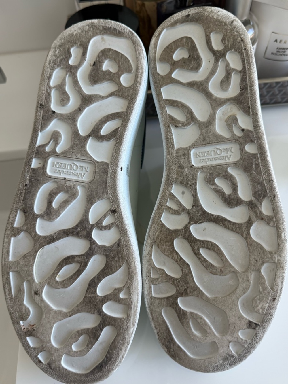 Alexander McQueen White Leather Sneakers with blue heel - Picture 7 of 8